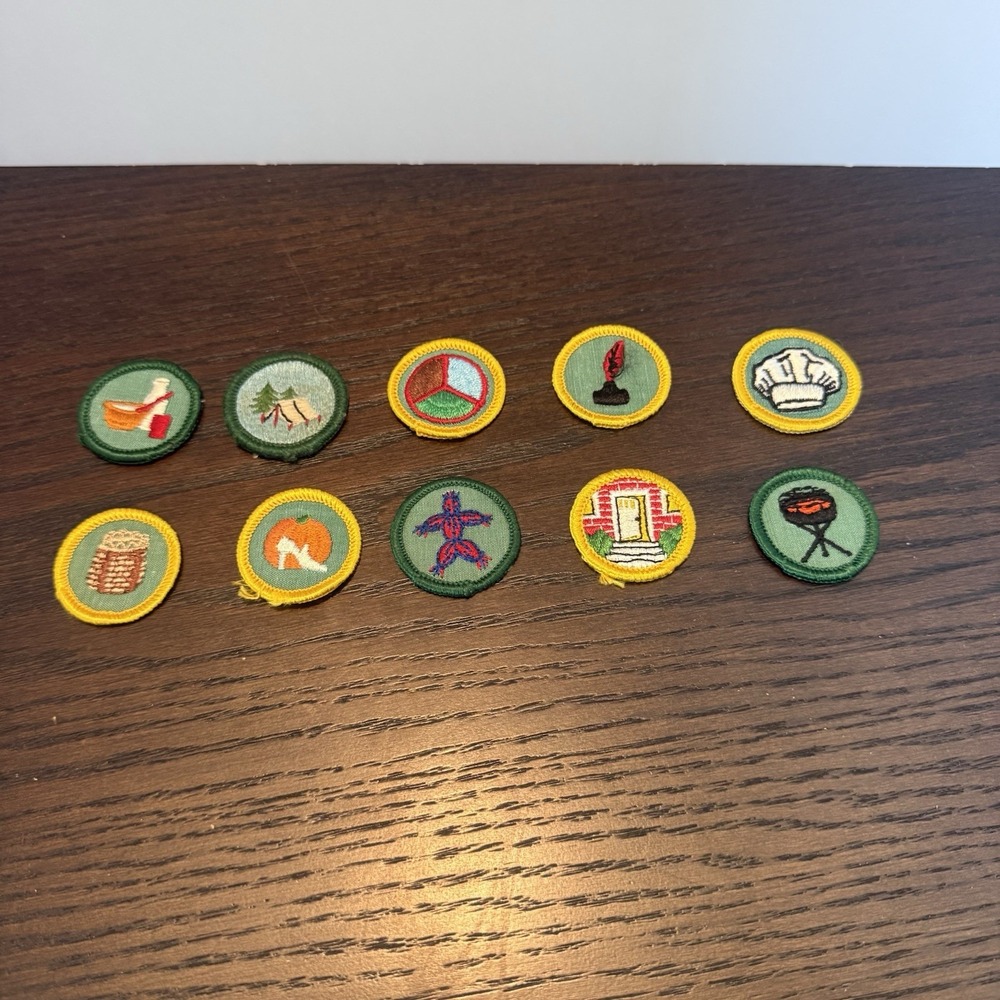 Set Of‎ Vintage 10 Girl Scout Badges 1963-1980